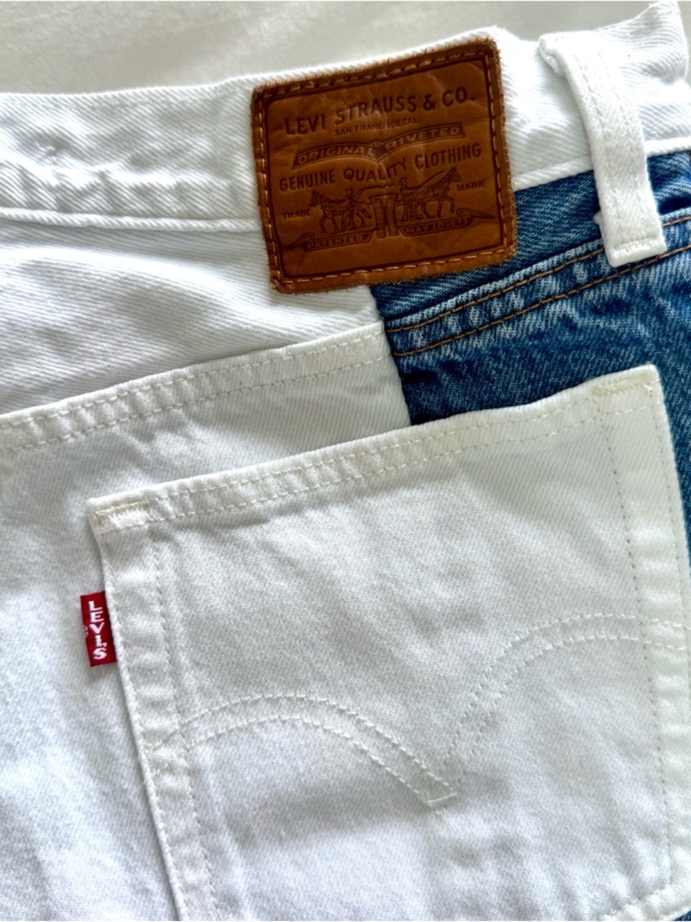 Levi’s Wedge Short Two-Tone White and Blue Denim Cutoff Shorts | Size 27 - Picture 5 of 7